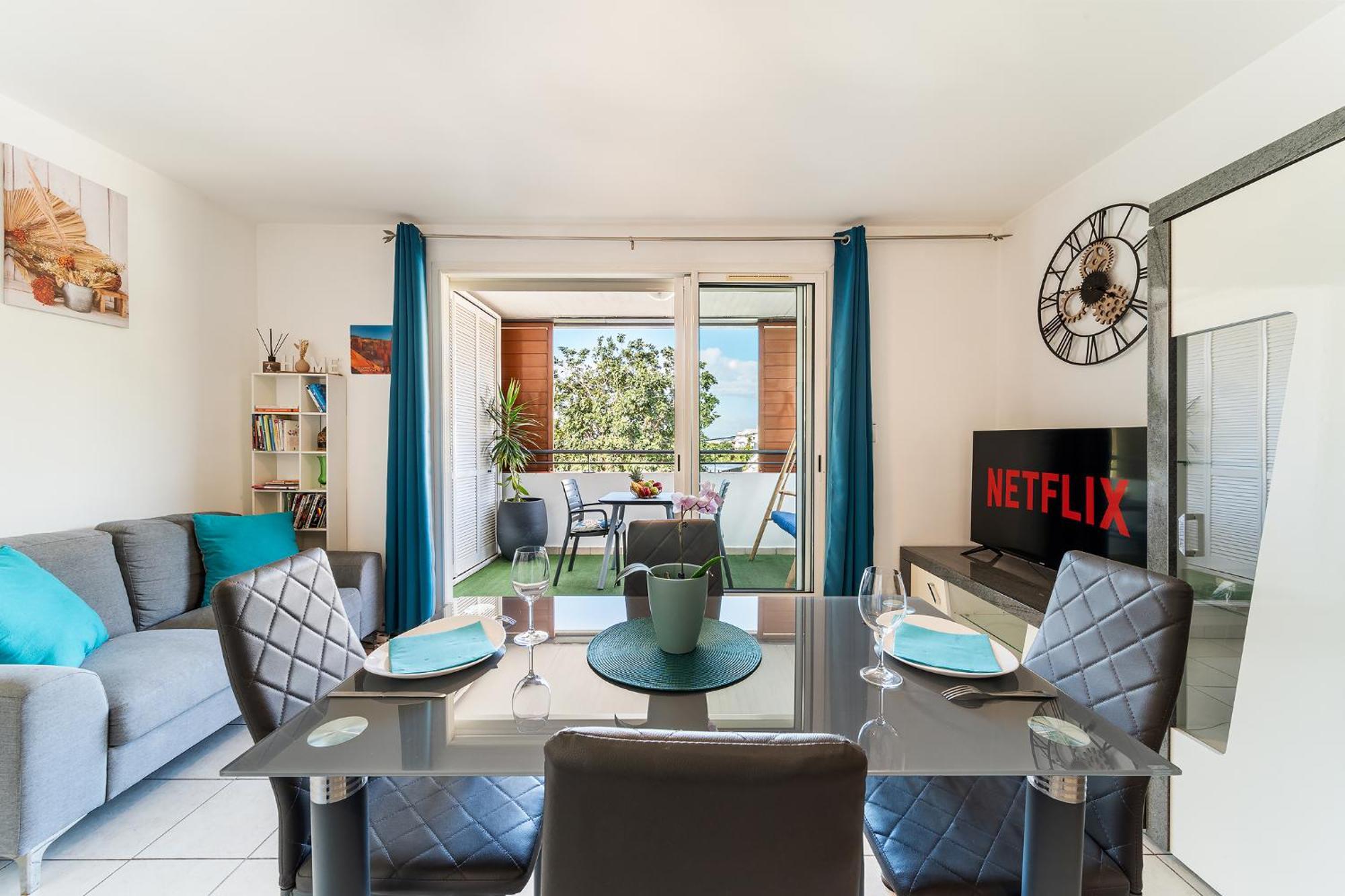 Arrivee Autonome - Parking Interieur - Netflix Daire Saint-Denis Dış mekan fotoğraf